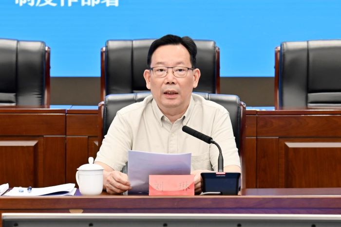 168开奖网app
召开厅党组理论学习中心组学习暨深化运用“四下基层”制度推进会